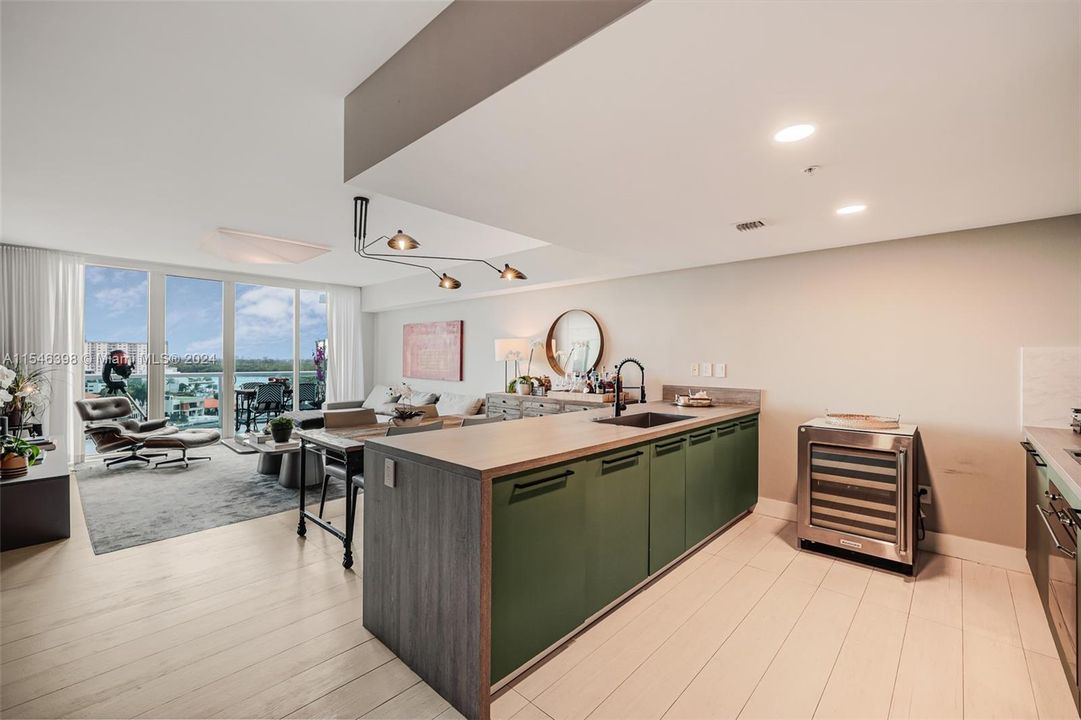 For Sale: $1,650,000 (3 beds, 3 baths, 1732 Square Feet)