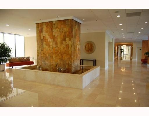 Recently Rented: $2,600 (1 beds, 1 baths, 868 Square Feet)