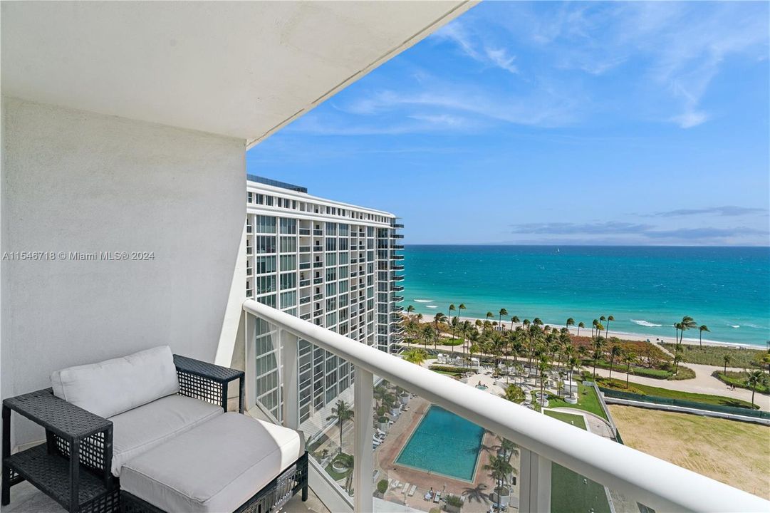 Recently Sold: $1,180,000 (2 beds, 2 baths, 1056 Square Feet)