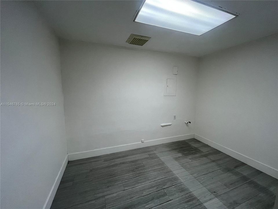 Недавно арендовано: $2,300 (0 спален, 0 ванн, 0 Квадратных фут)