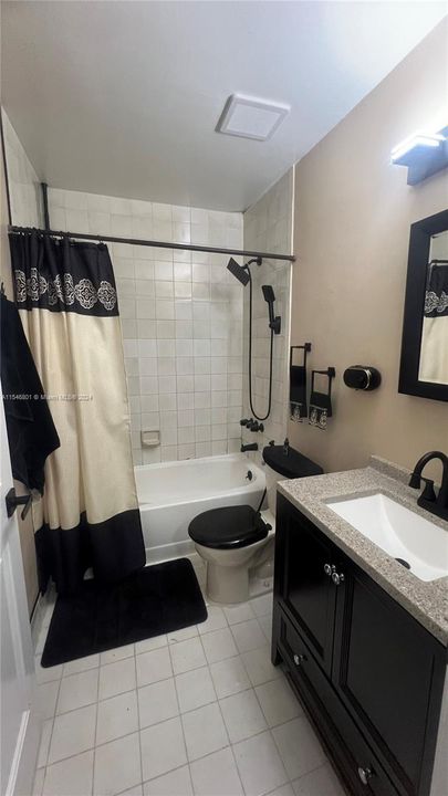 Active With Contract: $305,000 (2 beds, 1 baths, 1112 Square Feet)