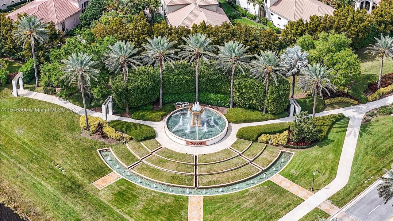 Recently Sold: $3,200,000 (6 beds, 7 baths, 6531 Square Feet)