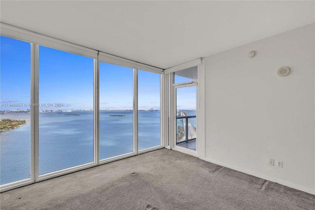 Recently Rented: $3,300 (1 beds, 1 baths, 773 Square Feet)