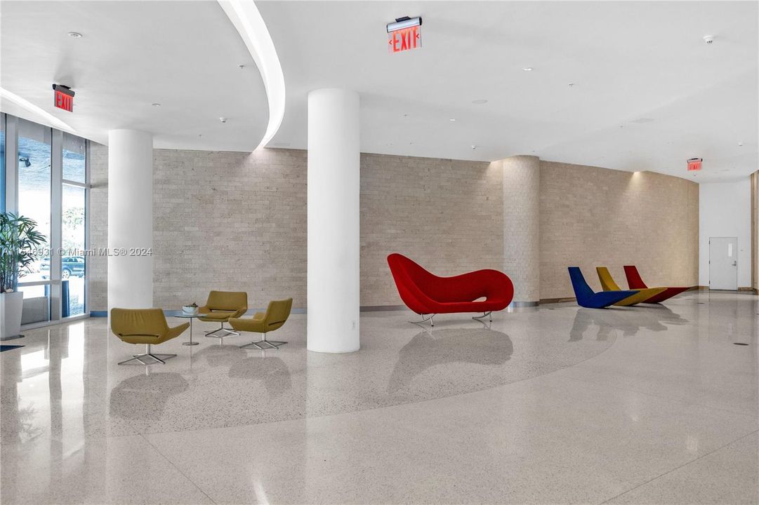 Recently Rented: $3,300 (1 beds, 1 baths, 773 Square Feet)