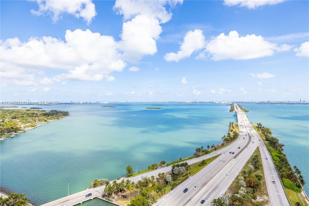 Recently Rented: $3,300 (1 beds, 1 baths, 773 Square Feet)