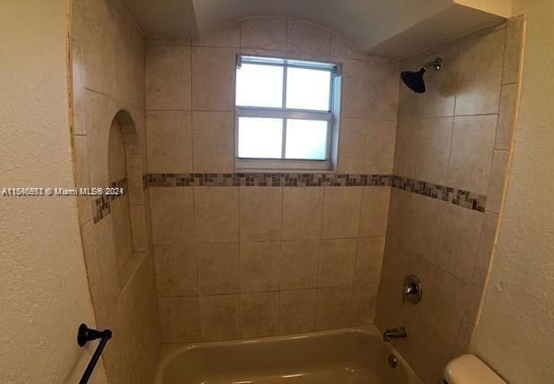 Recently Rented: $1,900 (1 beds, 1 baths, 0 Square Feet)