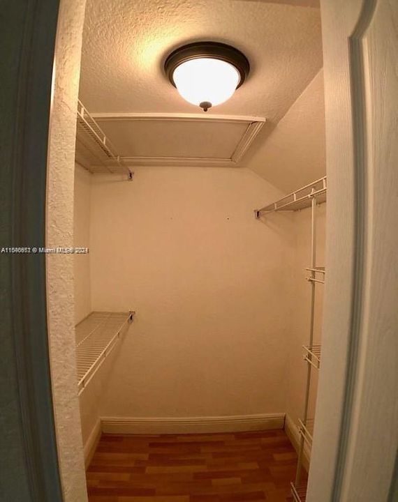 Recently Rented: $1,900 (1 beds, 1 baths, 0 Square Feet)