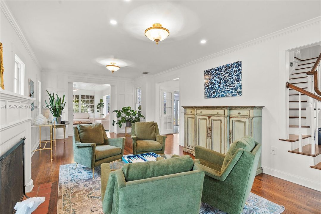 Recently Sold: $3,200,000 (4 beds, 3 baths, 3522 Square Feet)