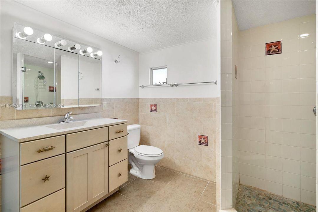 待售: $699,000 (3 贝兹, 2 浴室, 1404 平方英尺)
