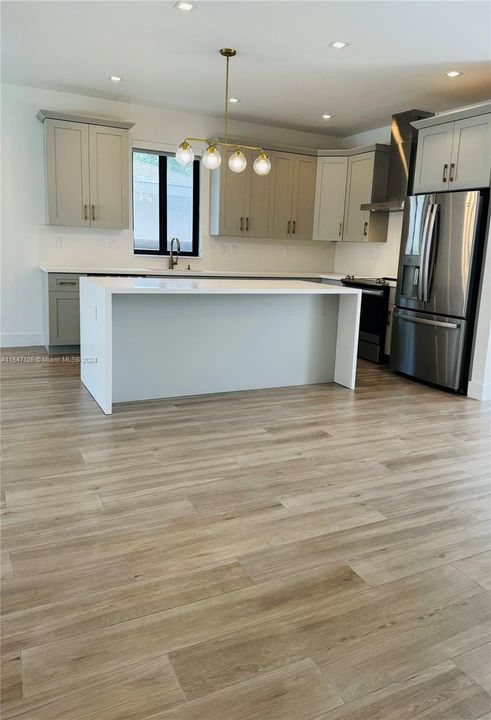 Active With Contract: $828,000 (3 beds, 2 baths, 0 Square Feet)