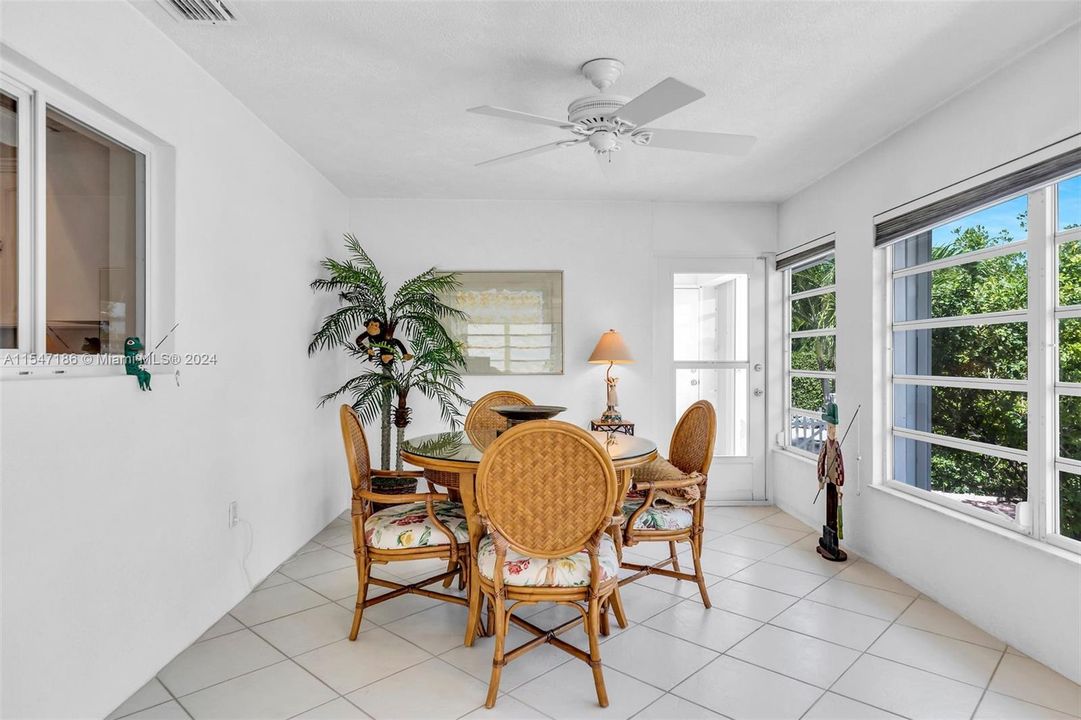 Active With Contract: $1,995,000 (3 beds, 2 baths, 2390 Square Feet)