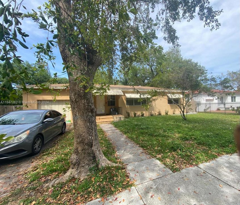 Recently Sold: $540,000 (3 beds, 1 baths, 1403 Square Feet)