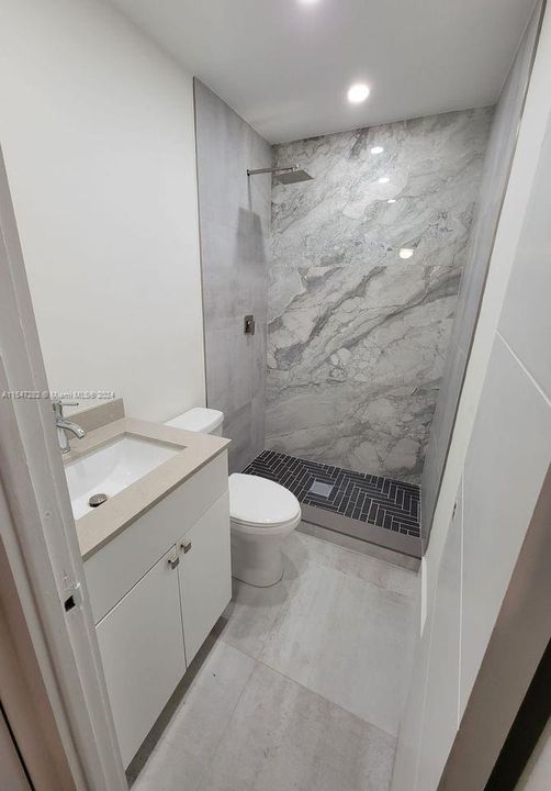 Недавно арендовано: $2,200 (2 спален, 1 ванн, 900 Квадратных фут)