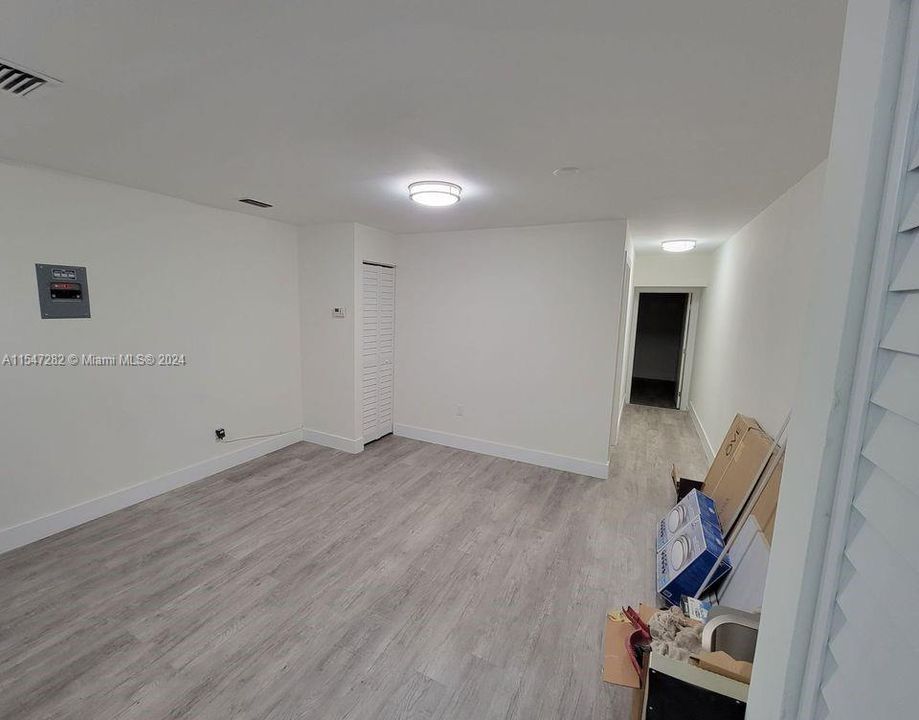 Недавно арендовано: $2,200 (2 спален, 1 ванн, 900 Квадратных фут)