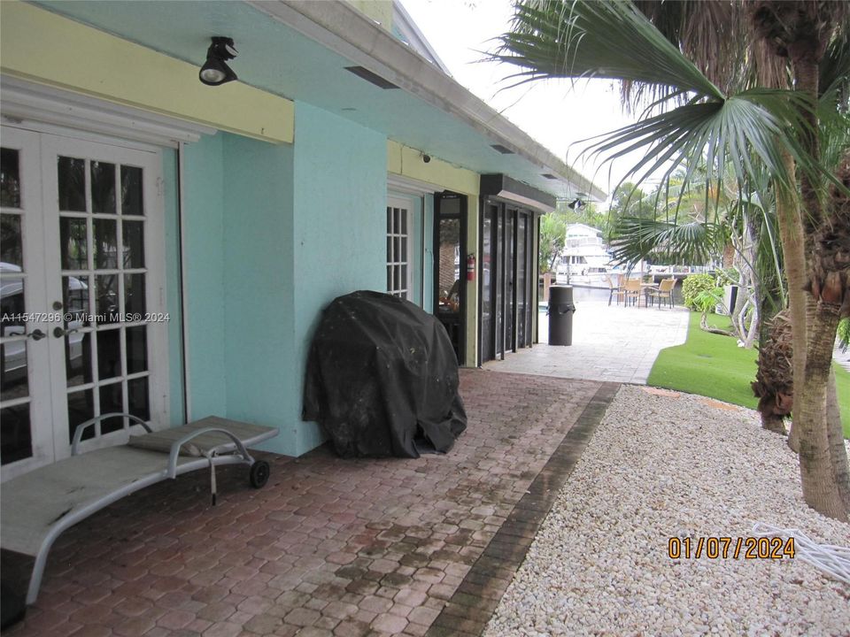 For Rent: $6,900 (3 beds, 2 baths, 2032 Square Feet)