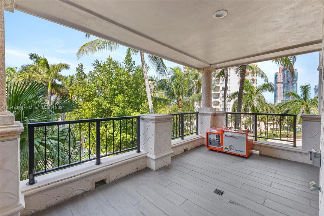 For Sale: $12,500,000 (4 beds, 4 baths, 4086 Square Feet)