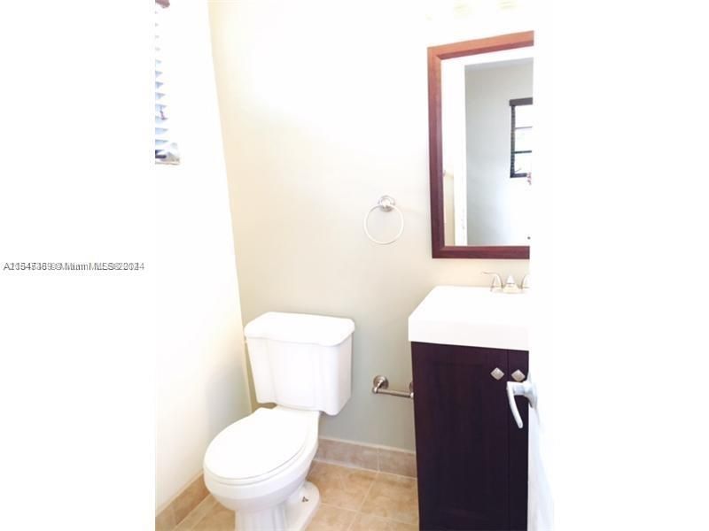 For Rent: $2,900 (2 beds, 2 baths, 1228 Square Feet)