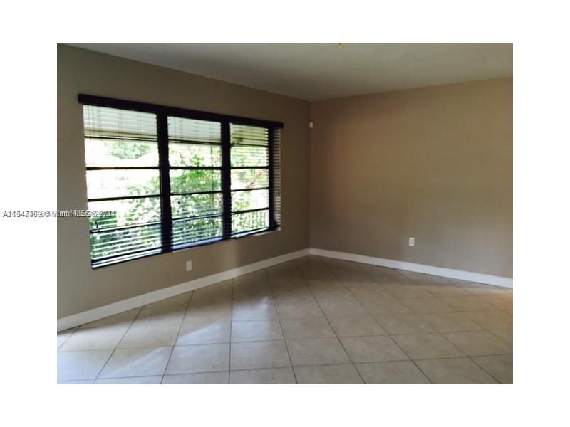 For Rent: $2,900 (2 beds, 2 baths, 1228 Square Feet)