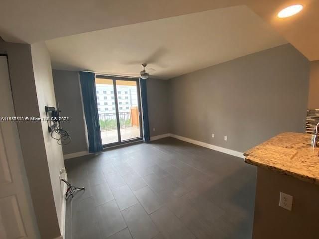 Recently Rented: $2,850 (1 beds, 1 baths, 835 Square Feet)