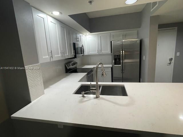 Recently Rented: $2,850 (1 beds, 1 baths, 835 Square Feet)