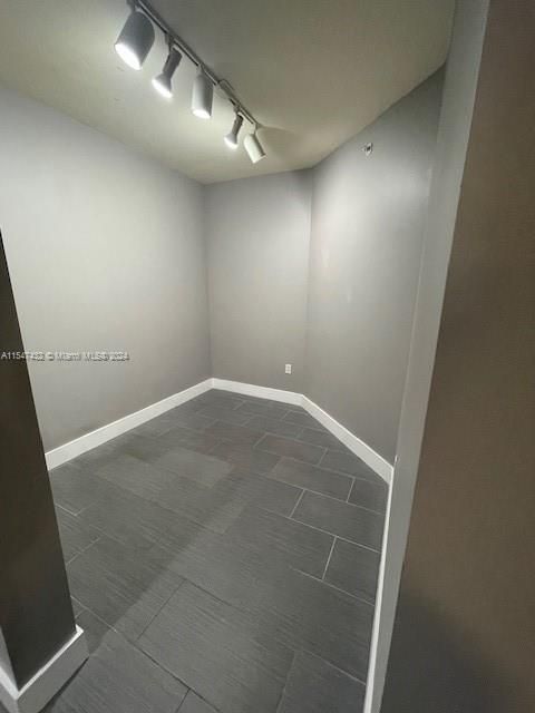 Recently Rented: $2,850 (1 beds, 1 baths, 835 Square Feet)