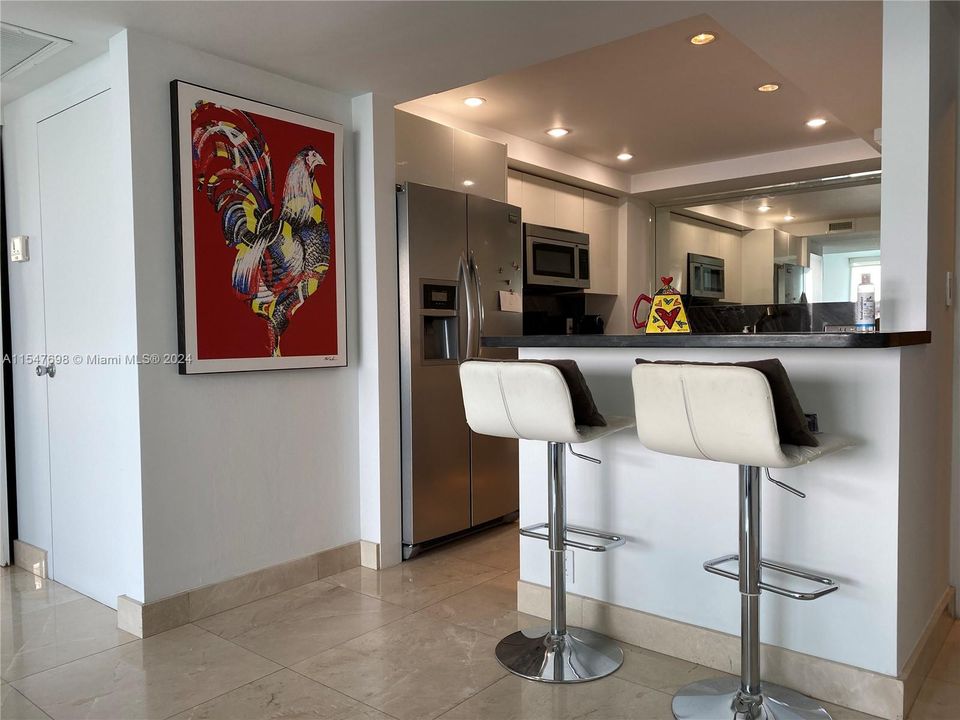 Recently Rented: $4,350 (2 beds, 2 baths, 1071 Square Feet)