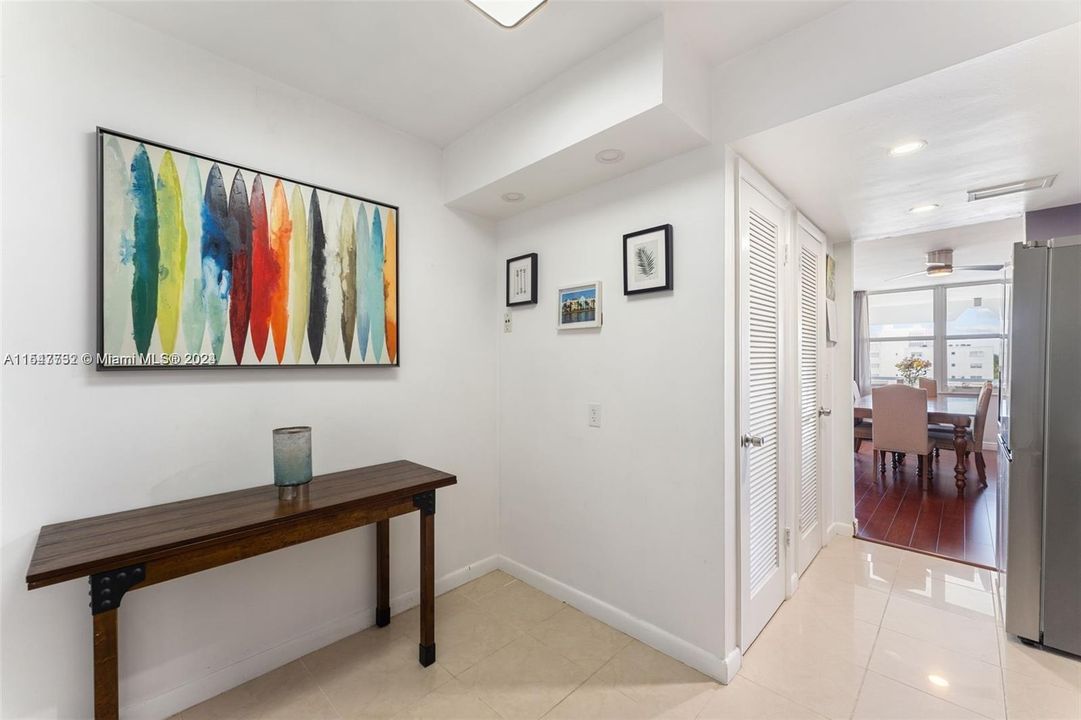 For Sale: $580,000 (2 beds, 2 baths, 1330 Square Feet)