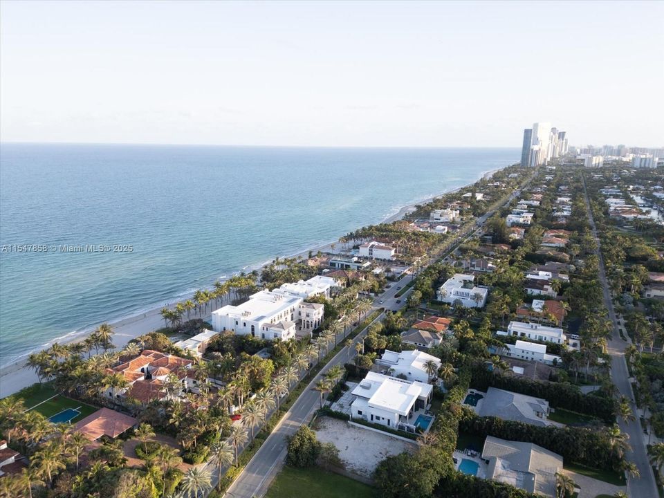 For Sale: $3,489,000 (0.25 acres)