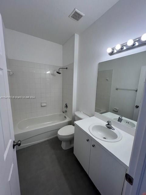 Recently Rented: $2,850 (4 beds, 2 baths, 1734 Square Feet)