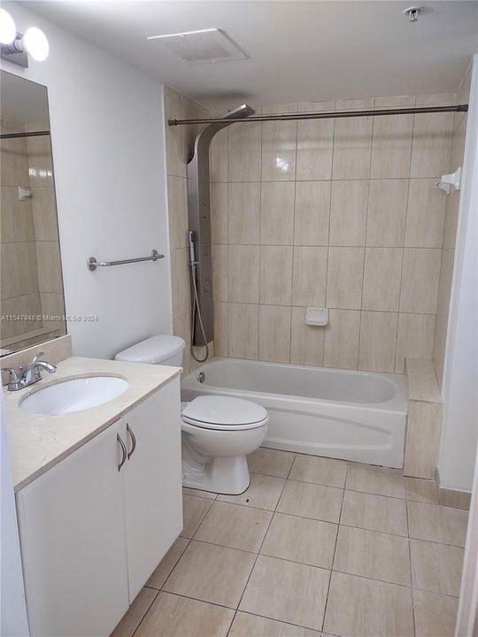 For Sale: $439,000 (1 beds, 1 baths, 791 Square Feet)