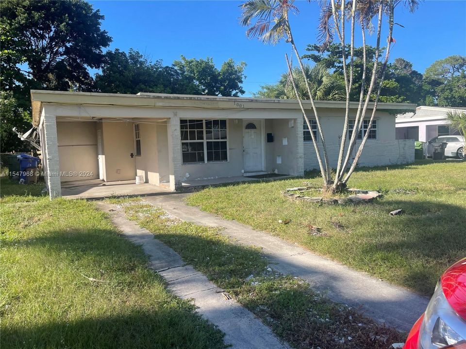 Active With Contract: $149,900 (2 beds, 1 baths, 1201 Square Feet)