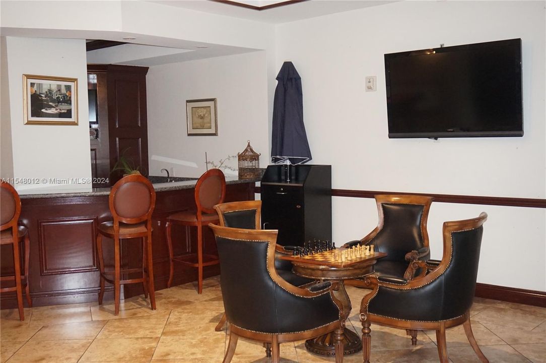 Recently Rented: $2,550 (2 beds, 2 baths, 979 Square Feet)