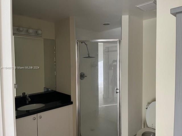 Recently Rented: $2,550 (2 beds, 2 baths, 979 Square Feet)