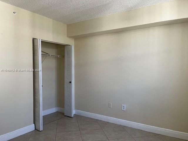 Recently Rented: $2,550 (2 beds, 2 baths, 979 Square Feet)