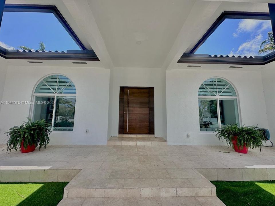 For Sale: $4,500,000 (4 beds, 4 baths, 4833 Square Feet)