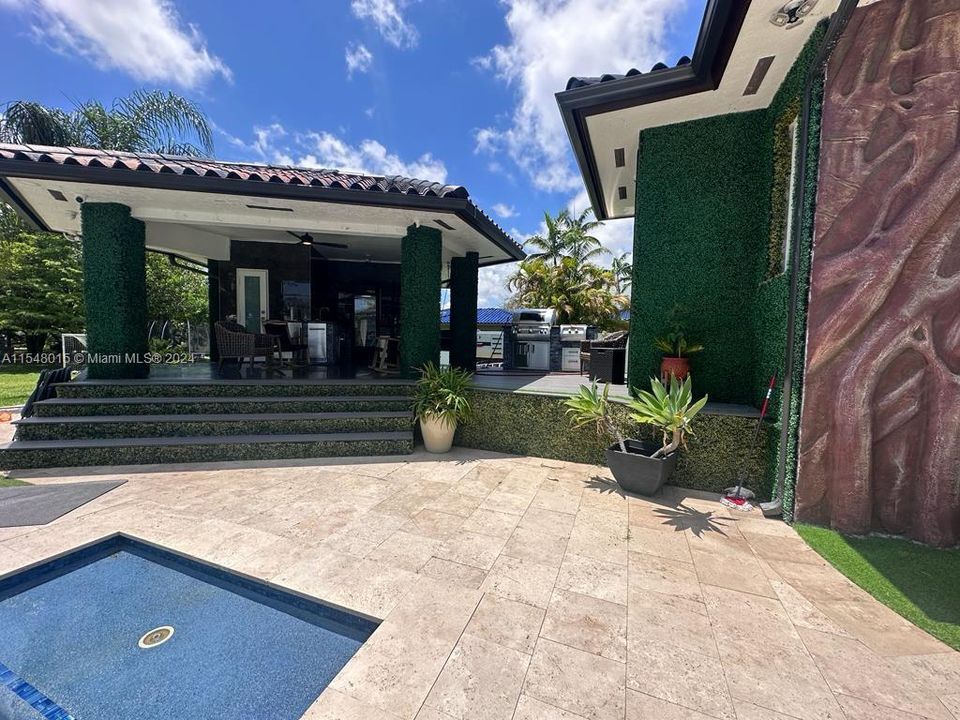 En Venta: $4,500,000 (4 camas, 4 baños, 4833 Pies cuadrados)