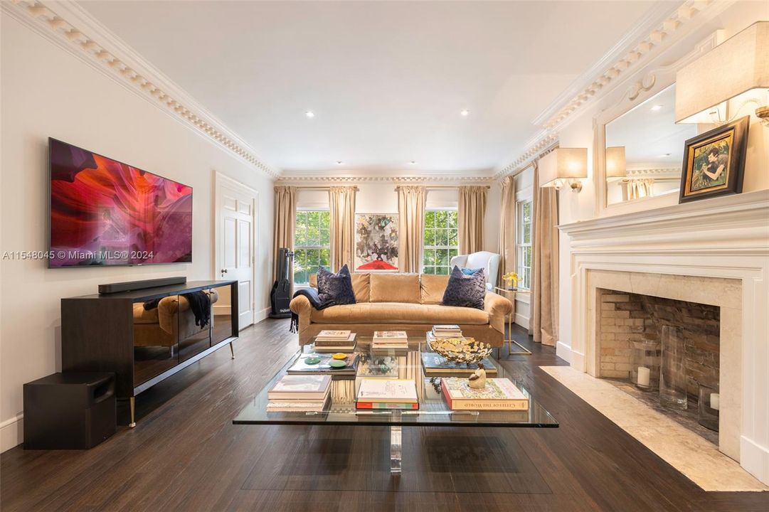 For Sale: $5,995,000 (5 beds, 4 baths, 3395 Square Feet)