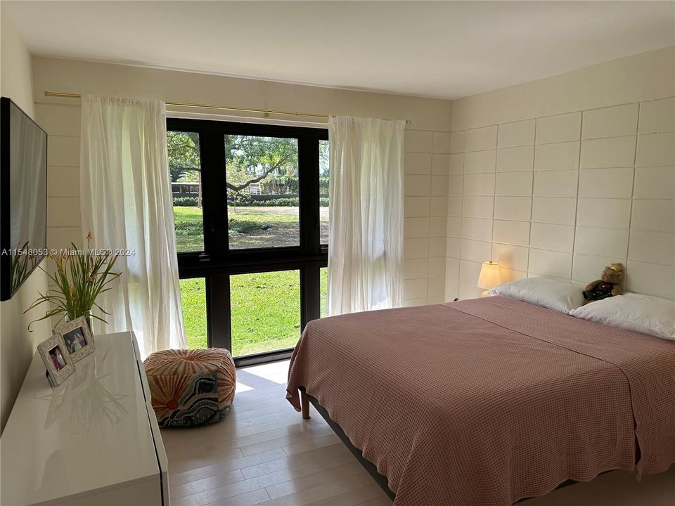 最近租的: $5,600 (3 贝兹, 2 浴室, 2301 平方英尺)