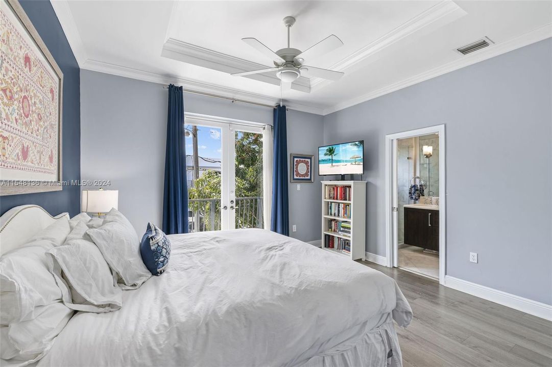 Recently Sold: $1,295,000 (3 beds, 2 baths, 1848 Square Feet)