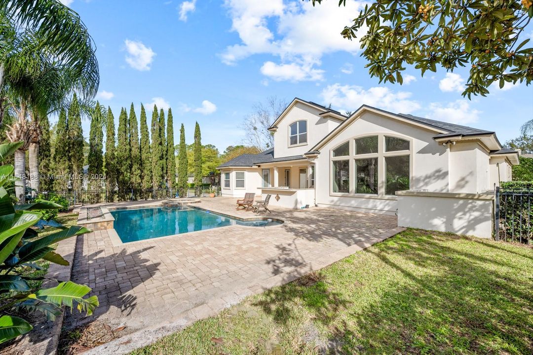 Active With Contract: $899,999 (5 beds, 4 baths, 3271 Square Feet)