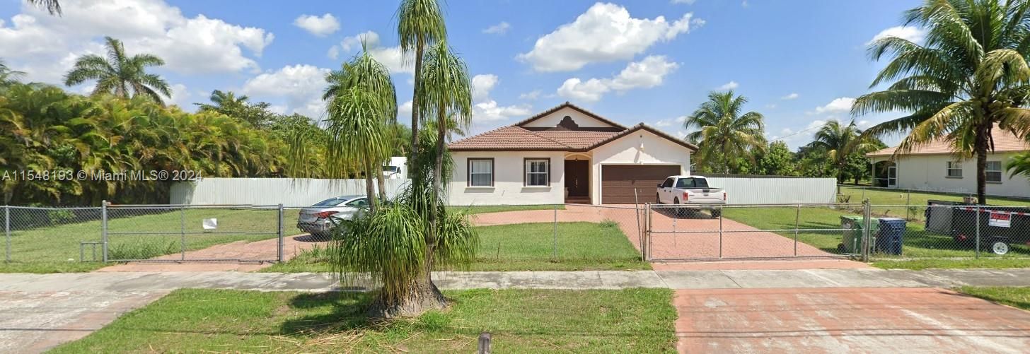 En Venta: $1,090,000 (4 camas, 2 baños, 1834 Pies cuadrados)