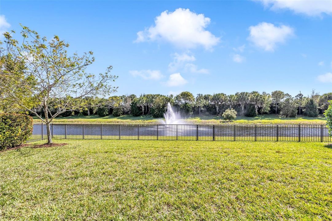 最近售出: $1,298,000 (5 贝兹, 4 浴室, 3902 平方英尺)