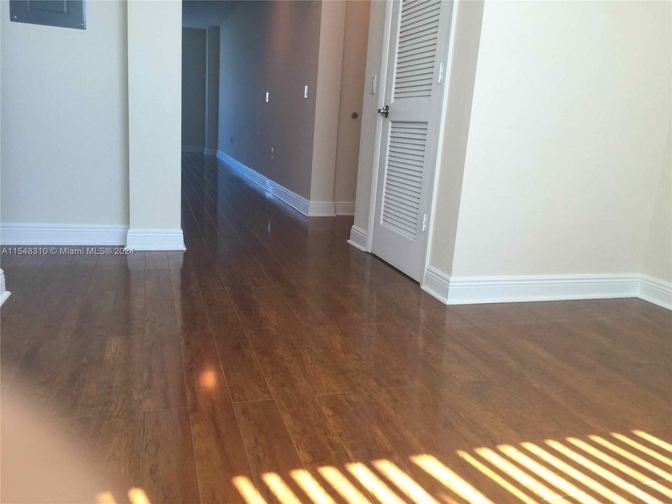 Recently Rented: $2,900 (2 beds, 2 baths, 1271 Square Feet)