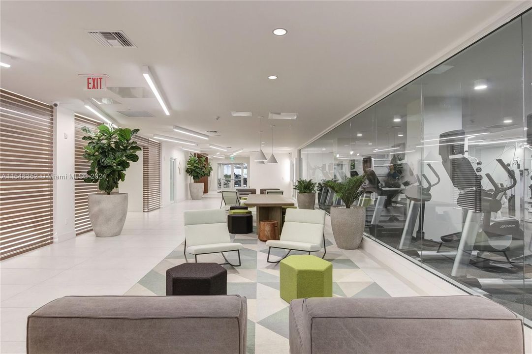 Recently Rented: $2,639 (1 beds, 1 baths, 708 Square Feet)