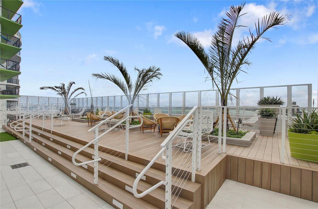 Recently Rented: $2,639 (1 beds, 1 baths, 708 Square Feet)