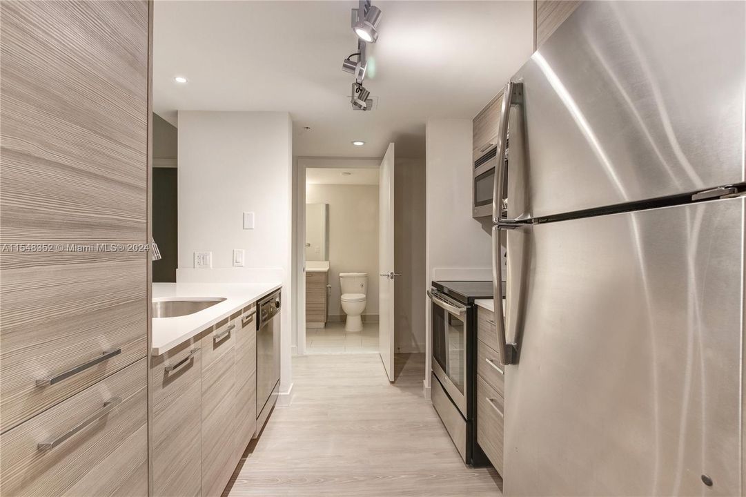 Recently Rented: $2,639 (1 beds, 1 baths, 708 Square Feet)