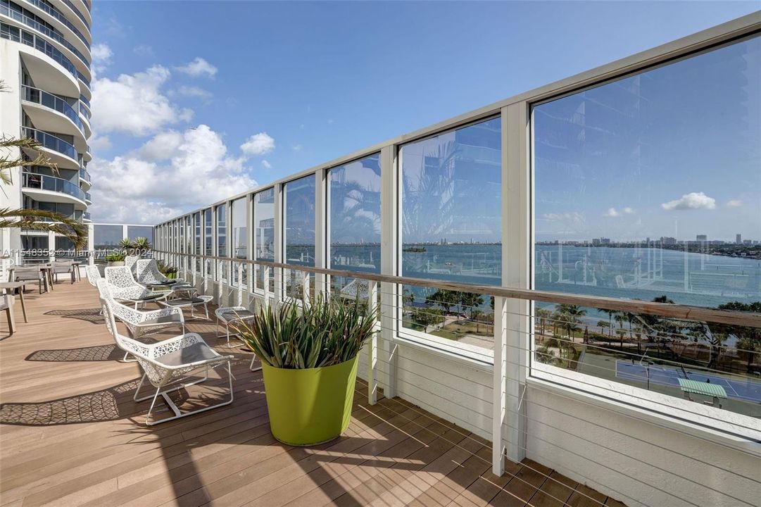 Recently Rented: $2,639 (1 beds, 1 baths, 708 Square Feet)