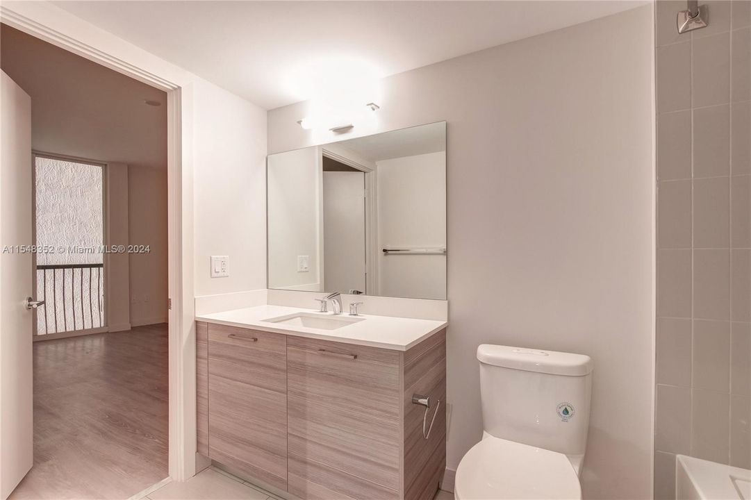 Recently Rented: $2,639 (1 beds, 1 baths, 708 Square Feet)