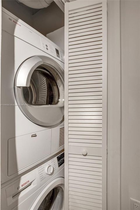 Recently Rented: $2,639 (1 beds, 1 baths, 708 Square Feet)