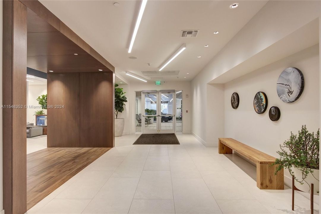 Recently Rented: $2,639 (1 beds, 1 baths, 708 Square Feet)